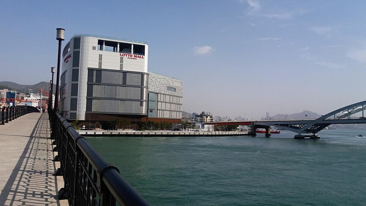 Silk Road Hostel Busan Exterior foto